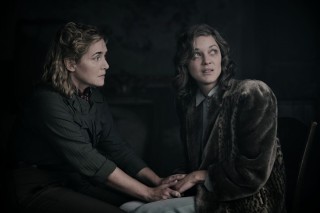 Kate Winslet en Marion Cotillard in Lee