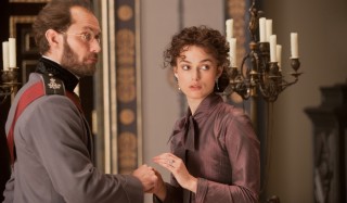 Jude Law en Keira Knightley in Anna Karenina