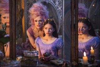 Keira Knightley en Mackenzie Foy in The Nutcracker and the Four Realms