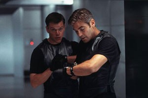 George Clooney en Matt Damon in Ocean's Eleven