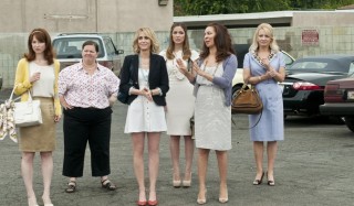 Rose Byrne, Melissa McCarthy, Maya Rudolph, Wendi McLendon-Covey, Kristen Wiig en Ellie Kemper in Bridesmaids