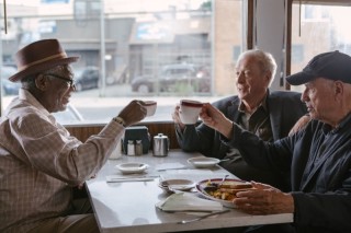 Morgan Freeman, Michael Caine en Alan Arkin in Going in Style