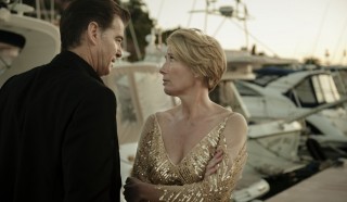 Pierce Brosnan en Emma Thompson in The Love Punch