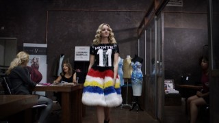 Pip Pellens in Fashion Chicks