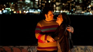 Josh Gad en P!nk Moore in Thanks for Sharing