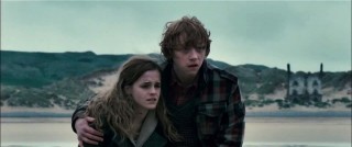 Rupert Grint en Emma Watson in Harry Potter and the Deathly Hallows: Part I