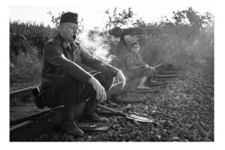 Stellan Skarsgård en Petr Kotlár in The Painted Bird