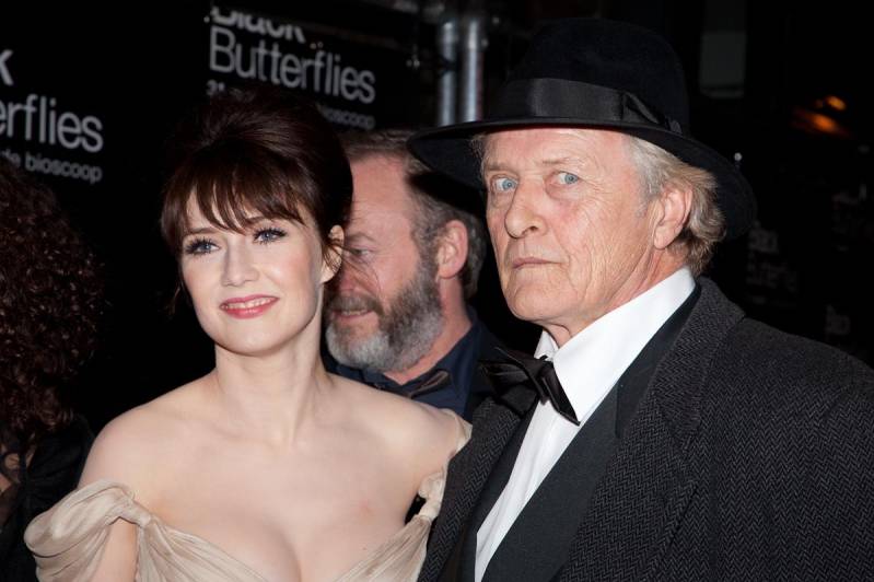 Carice van Houten met Rutger Hauer tijdens de premiere van Black Butterflies