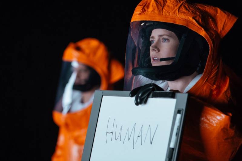 Amy Adams as Louise Banks in ARRIVAL by Paramount Pictures, © 2016 PARAMOUNT PICTURES. ALL RIGHTS RESERVED.