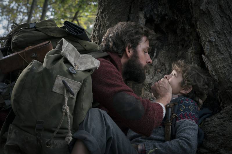 John Krasinski en Noah Jupe in A Quiet Place © 2018 Foto Jonny Cournoyer | Paramount Pictures