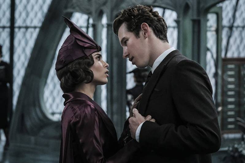 Zoé Kravitz en Callum Turner in Fantastic Beasts: The Crimes of Grindelwald